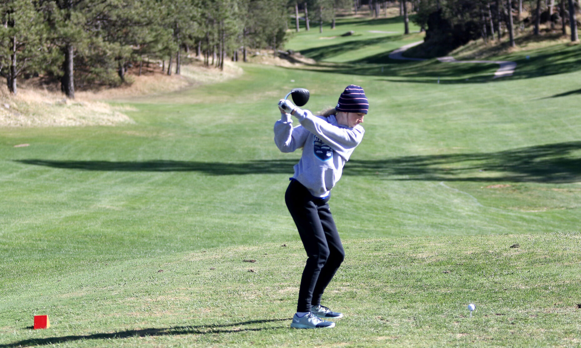051022-golfhorning6.jpg